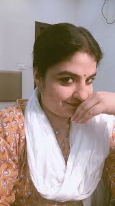 Agar tum kisi cheez ko dil se chaho toh puri kayanat use tumhe milane ki  koshish mein lag jati hai..." At the premier of the film আমার BOSS ❤️ Make  up @arup.singh.585