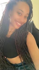 Melody Vickers's Instagram, Twitter & Facebook