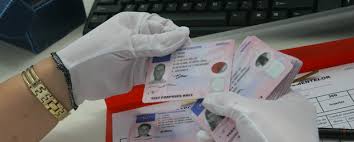 Anularea permisului de conducere , este desființarea documentului, titularul acestuia rămâne definitiv fară permis de conducere, iar pentru a putea conduce din nou trebuie să obțină un nou permis de conducere. Permis De Conducere AflÄƒ Ultimele NoutÄƒÈ›i Despre Permis De Conducere Poze È™i Video Permis De Conducere DiscuÈ›ii In Forum Despre Permis De Conducere