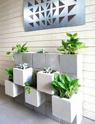 Ideas para jardineras has 1,876 members. Jardinera Bloques Ideas Sofa Jardinera Hecho Con Bloques De Construccion Bloques De Cemento Ideas De Jardineria Muebles De Jardin Every Day Can Be A Garden Party Thanks To These Fun