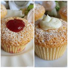 I miei muffin alla marmellata sono all'arancia, quel gusto un pò amaro nel dolce mi piace molto. Muffin Paradiso Crema O Marmellata Dolce Ripieno Cucinare E Come Amare