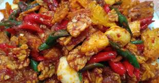 Biasanya sambal goreng kentang dikreasikan dengan berbagai bahan lainnya, seperti ati ampela, udang, telur puyuh, teri dan banyak lagi. 61 Resep Sambal Kentang Tempe Telur Puyuh Enak Dan Sederhana Ala Rumahan Cookpad
