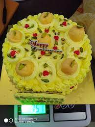 Cake decorated with rose petals , chopped pistachios, almonds with fresh whole pieces of rasmalai 😋😋🤤🤤. Rasmalai Cake In Mumbai Cakexpo