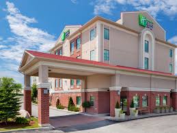 Barrie is a rural area, about 90 km north of toronto. Barrie Hotels Top 4 Hotels In Barrie On By Ihg Price From Cad 118 99