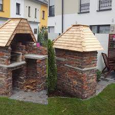 Langsam Aber Sicher Wird Er Fertig Jetzt Kommt Noch Die Abdeckung Fur Die Stosskante Vorne Der Schornstein Und Die Griffe Grillkamin Schornstein Feuerstelle