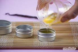 Wenn also jemand nicht in der lage ist lippenbalsam herzustellen, nur weil gerade keine (wirklich überall erhältliche) vaseline zur hand ist, wird derjenige wohl kaum den aufwendigeren weg auf sich. Lippenbalsam Einfach Selber Machen Mit Sheabutter Und Vanille