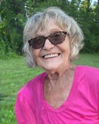 Melissa Pelc's Instagram, Twitter & Facebook