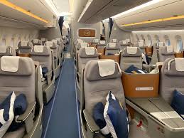 While it's not quite at the level of singapore airlines and cathay pacific, it still provides customers with a very comfortable experience. What A Complete Joke Lufthansa A350 900 Business Class Munich Singapore Points From The Pacific