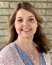 Hillary Cartwright's Instagram, Twitter & Facebook