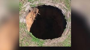 massive sinkhole that swallowed florida