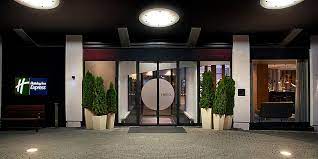 Near a metro station, holiday inn express stuttgart airport is in an area with good airport proximity. Hotels In Der Nahe Von Flughafen Stuttgart Str Holiday Inn Express Stuttgart Flughafen