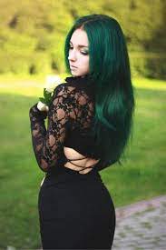 From vibrant emeralds to rocker neons to leafy pastels, the the base color was darkened and the ends were lightened. I Want This Dark Green Hair Color Anyone Know What Brand I Could Use Fancyfollicles