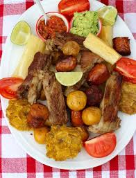 Fritanga O Picada Colombiana Fried Food Platter Comida Colombiana Recetas Comida Tipica De Colombia Recetas Colombianas