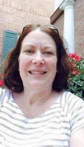 Lori Barringer's Instagram, Twitter & Facebook