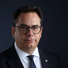 Παράλληλα, η τράπεζα πειραιώς διαθέτει μεγάλη γκάμα λύσεων για ρύθμιση δανείων και πιστωτικών καρτών. Prwtagwnistiko Rolo Sth Xrhmatodothsh Ths Oikonomias Diekdikei H Trapeza