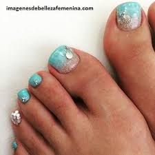 Diseños para pedicure en esmalte azul y plata. Cuatro Imagenes Con Hermosos Disenos Modernos Para Pedicure Paperblog