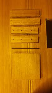 Les 4 Montants Du Cadre Les Deux Parois De La Porte Colles Avec Un Espace A 5mm Du Bord Superieur Pour Y Inserer La Tige L Idees Pour La Maison Paroi