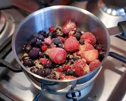 The fruit is really delicious and perfectly sweet sandwiched between my perfect pie crust recipe. How To Make A Mixed Berry Compote Yuppiechef Magazine