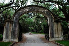 Wormsloe historic site is located at 7601 skidaway road, only 8 miles from savannah's historic district. This Is Why You Need To Visit The Wormsloe Historic Site President Quarters Inn