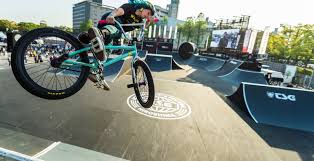 What is the best bmx? Uci Bmx Freestyle Park Women The Pressure Is At Maximum Fise