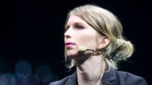 Manning is a network security and artificial intelligence expert, and activist. Wikileaks Ex Informantin Chelsea Manning Vorlaufig Aus Haft Entlassen Politik