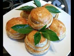 How To Make Hot Vietnamese Puff Pastry Pies Recipe Pate Chaud Banh Pateso Youtube Pastry Pie Recipes Puff Pastry Ingredients