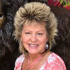 Diane Buford's Instagram, Twitter & Facebook