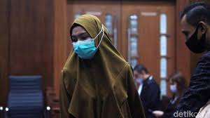Aparat penegak hukum semestinya diberikan sanksi dengan. Icw Anggap Vonis Pinangki Disunat Tak Masuk Akal Harusnya Seumur Hidup