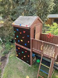 Eine recht einfach nachzubauende anleitung habe ich im internet gefunden. Kletterwand Im Garten Bauen Tipps Grossvater De