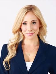 Colleen Arnett's Instagram, Twitter & Facebook