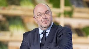 Le 3 septembre, le premier ministre a présenté le plan de relance de l'économie française, dont 1,2 milliard d'euros est consacré au volet « transition agricole, alimentation et forêt ». Le Ministre De L Agriculture En Visite A La Reunion Reunion Actu Orange Reunion