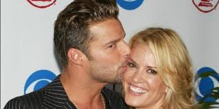 Descubre cuál es la nueva actividad de esta reconocida profesional. Ricky Martin And Rebecca De Alba Dating Gossip News Photos