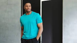 Michael strahan announces he's closed his iconic tooth gap. Men S Wearhouse And Michael Strahan Offer Workleisure