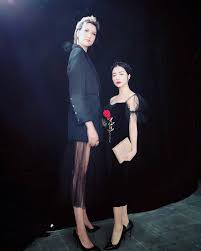 Cuộc sống sáng đến trường chiều đi học nhảy, học nhát của nữ sinh hàn quốc. Nhá»¯ng Ká»· Lá»¥c Sá»' Ä'o Cá»§a Vbiz Phi Thanh Van áºµm 2 Danh Hiá»‡u