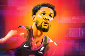 Latest on phoenix suns center deandre ayton including news, stats, videos, highlights and more on espn. Deandre Ayton Is Stuck In The Middle The Ringer