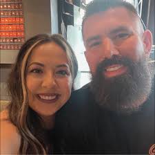 What can cause skin issues and allergies in Golden Retriever puppies?