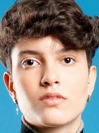 Karen Pereira's Instagram, Twitter & Facebook