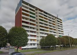 It has an area of 19.6 km2 and in 2006 it was inhabited by 26,080 people. Przetargi Mieszkania Ruda Slaska Halemba Slaskie