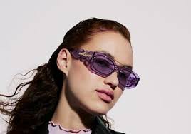 Gafas Versace para Mujer: Redefiniendo la Elegancia en Céline Roland