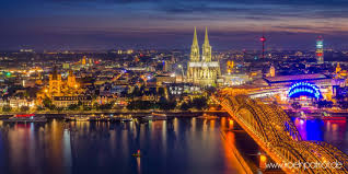 Find the perfect köln skyline stock photos and editorial news pictures from getty images. Skyline Von Koln Bei Nacht Panoramabilder Koelnpatriot De