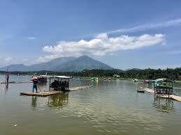 Layaknya perjalanan ke luar negeri lainnya, ketika hendak berlibur ke singapura, anda pun harus menyiapkan sejumlah anggaran untuk biaya berbagai keperluan, termasuk paspor, visa kunjungan, tiket pesawat terbang, biaya penginapan, hingga uang untuk makan dan tiket masuk tempat wisata. Wisatangehits Com Wp Content Uploads 2017 10 Lo