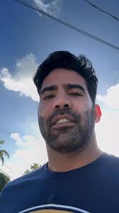 Hablamos sobre cómo algunas tareas, como mantener la casa, el carro o la  basura limpios, se pueden delegar a otros, pero el entrenamiento es algo  que tienes que hacer por ti mismo. La autodisciplina y ...