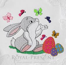 Here are 10 free patterns and projects for beginner embroiderers. Machine Embroidery Design Easter Bunny Royal Present Embroidery Machine Embroidery Designs Online