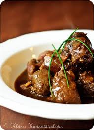 Kleiner Kuriositatenladen Wildschweingulasch Mit Brotknopfle Wildschweingulasch Schweine Gulasch Fleisch Gerichte