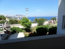 Denize Cok Yakin Ve Deniz Manzarali Villa Http Www Sweethomebodrum Com Detay Asp Grup Dilsecim 1 Urunid 943 Gundogan Da Denize Cok Yakin Bi Villa Evler Yaz