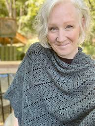 Ravelry: Smolder pattern by Danielle Comeau