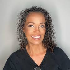 Lisa Stough's Instagram, Twitter & Facebook