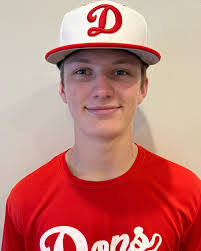 Julie Gustin's Instagram, Twitter & Facebook