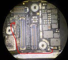Backlight Often Burns Out When Replacing The Screen Even With Iphone Turned Off There Is Battery V Apple Iphone Repair Smartphone Repair Iphone Screen Repair