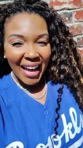 Kanisha Hall's Instagram, Twitter & Facebook